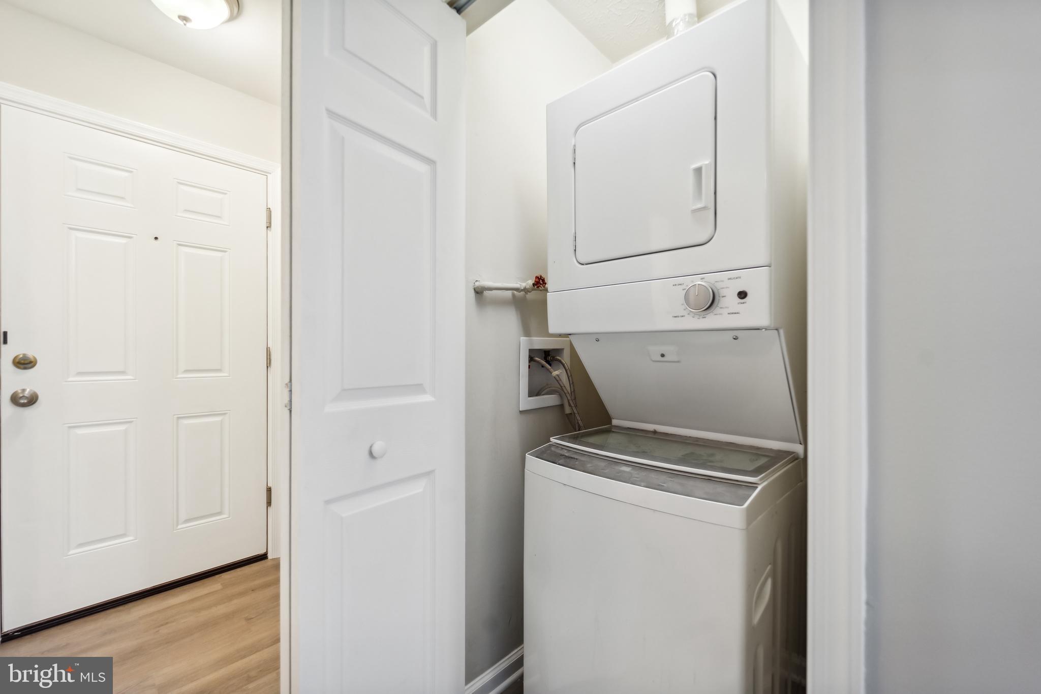 LARGO TOWN CENTER CONDOMINIUMS - Residential