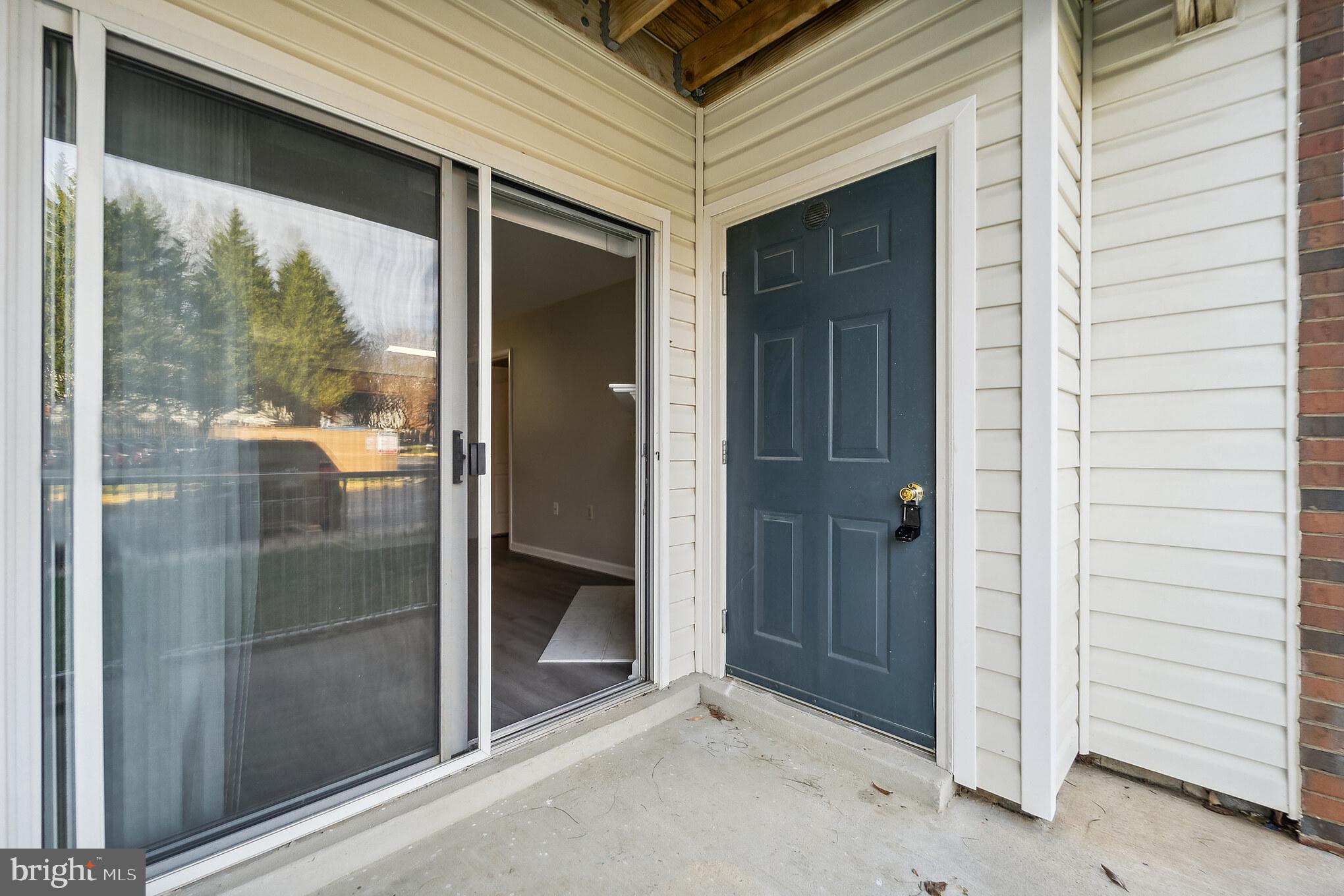 LARGO TOWN CENTER CONDOMINIUMS - Residential