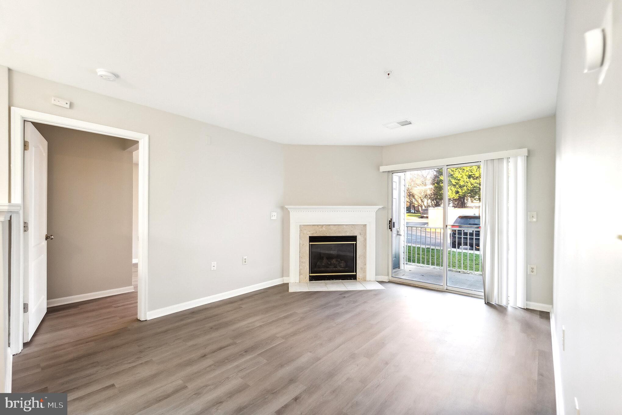 LARGO TOWN CENTER CONDOMINIUMS - Residential