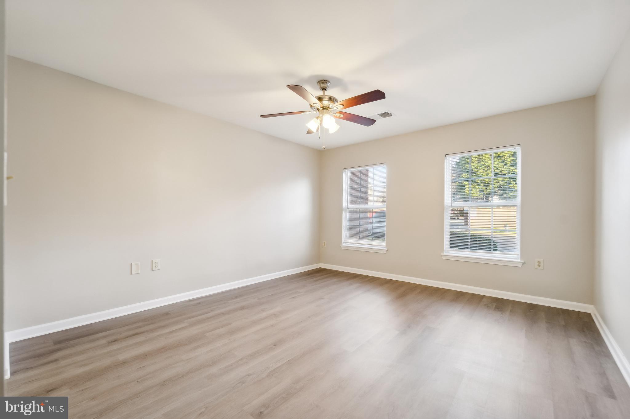 LARGO TOWN CENTER CONDOMINIUMS - Residential