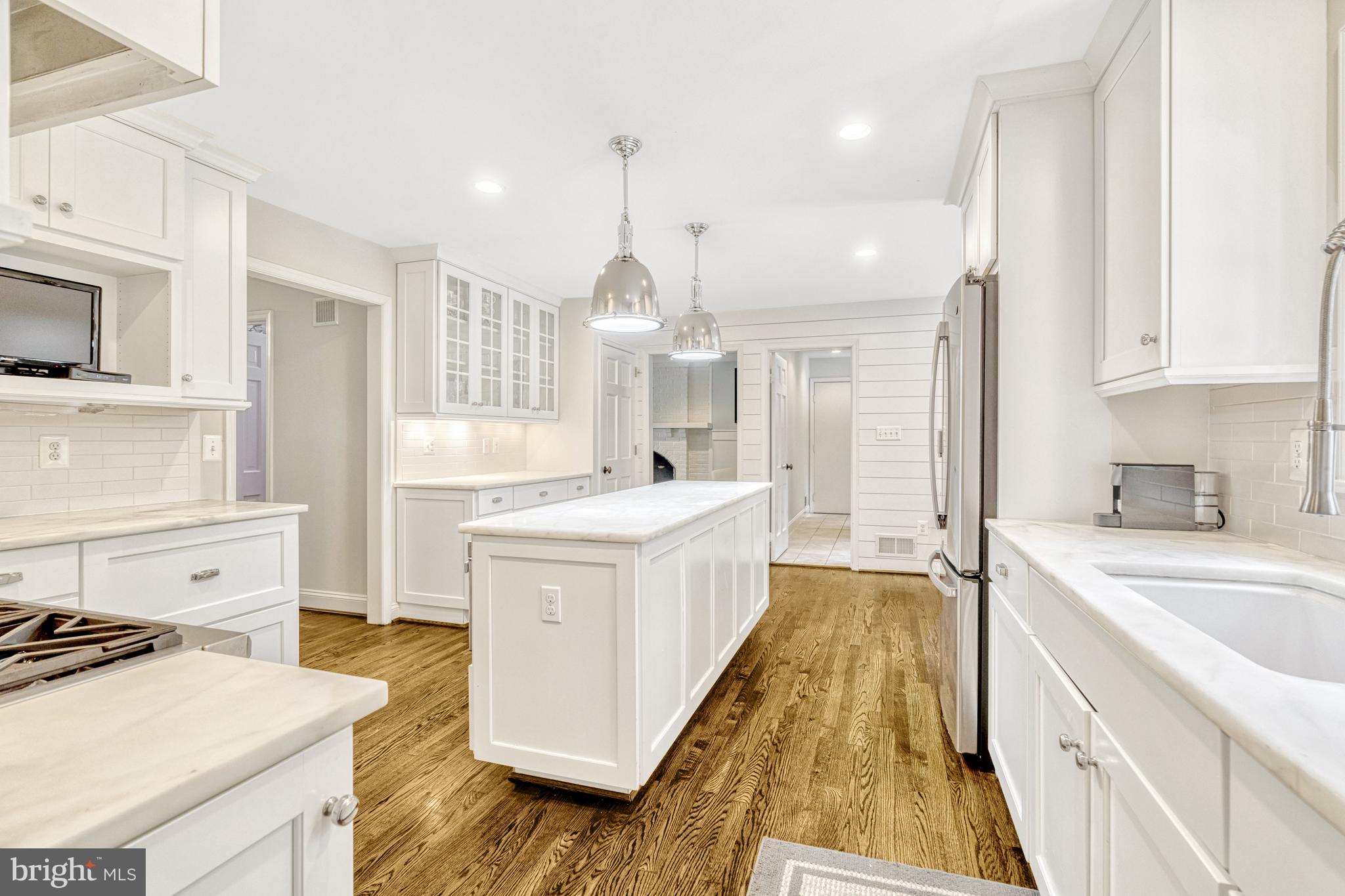 FOREST VILLA WOODS - Residential