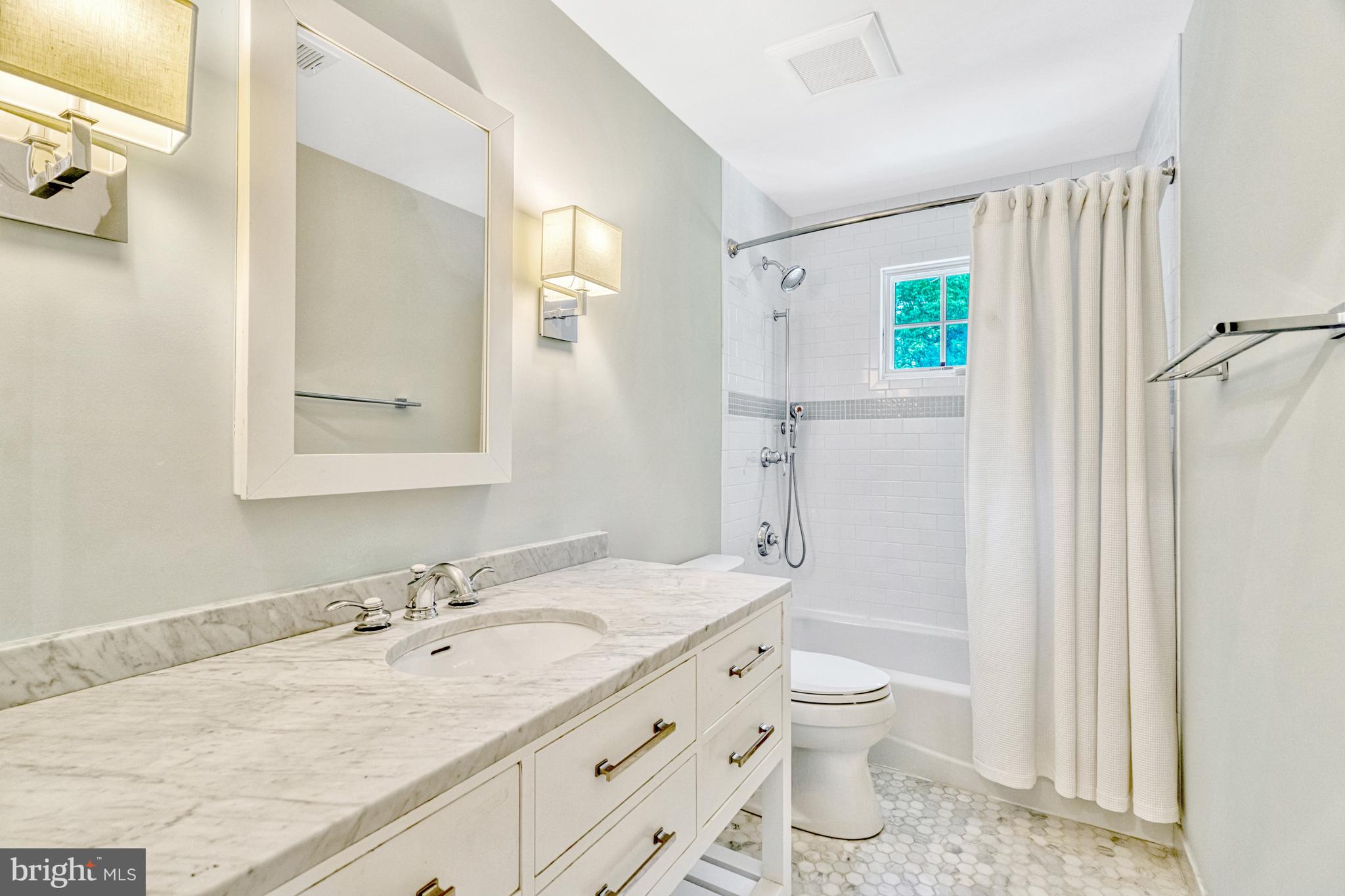 FOREST VILLA WOODS - Residential