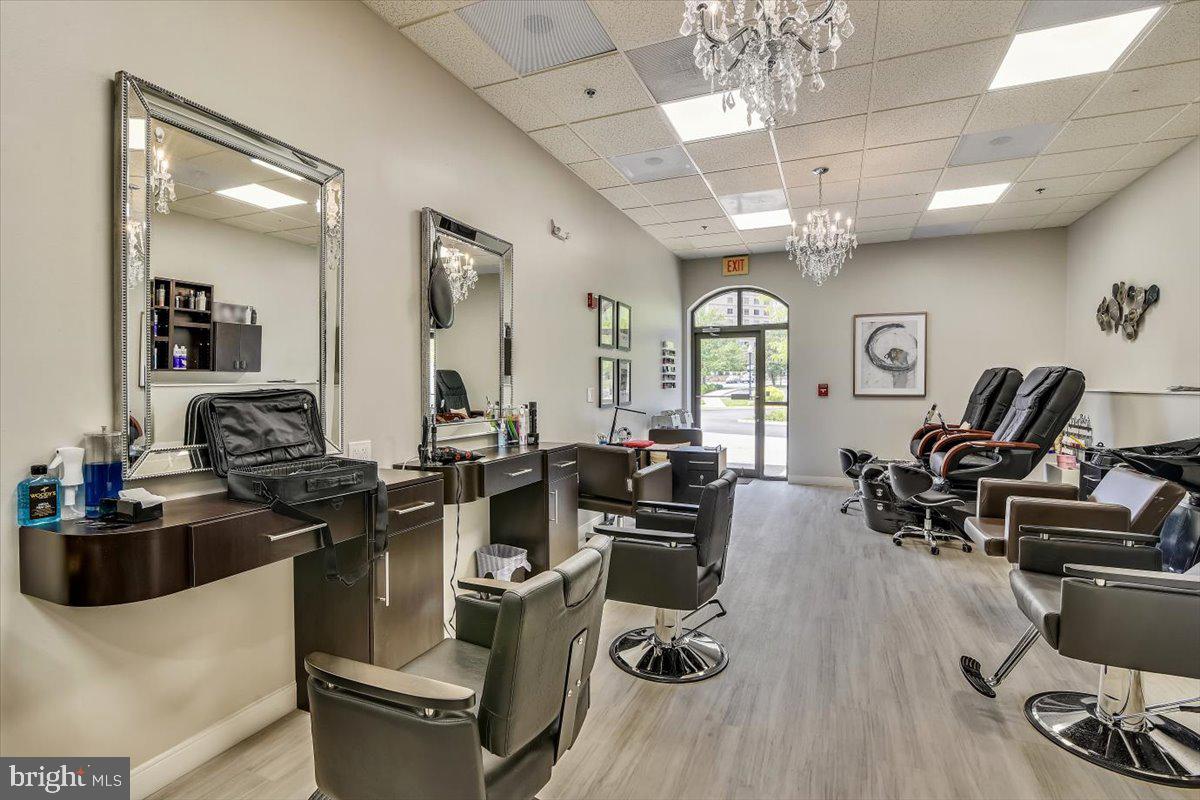 LANSDOWNE WOODS - Residential