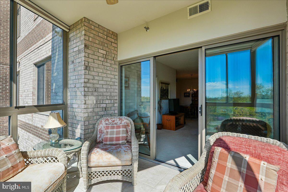 LANSDOWNE WOODS - Residential