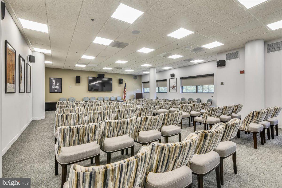 LANSDOWNE WOODS - Residential