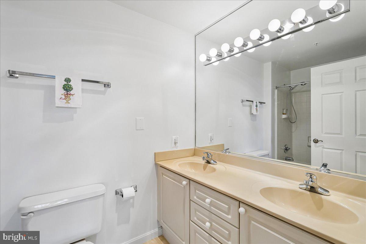 LANSDOWNE WOODS - Residential