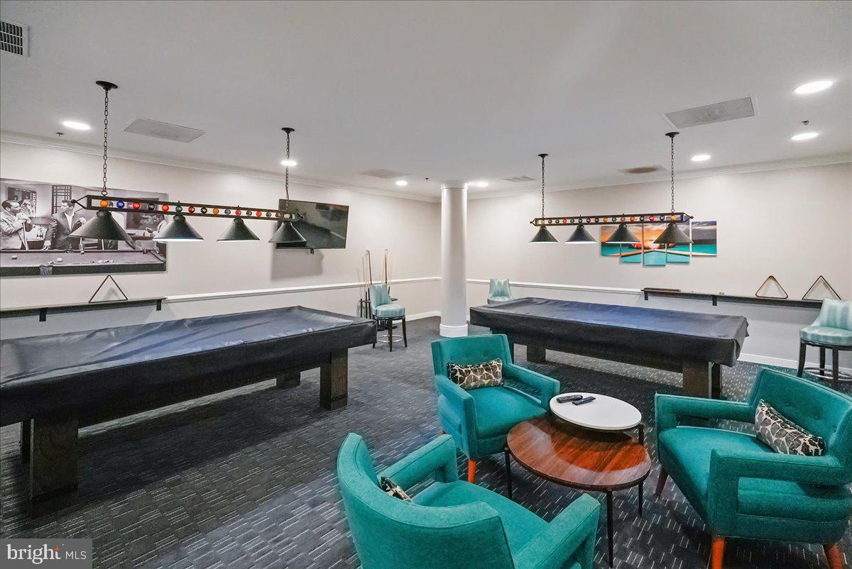 LANSDOWNE WOODS - Residential