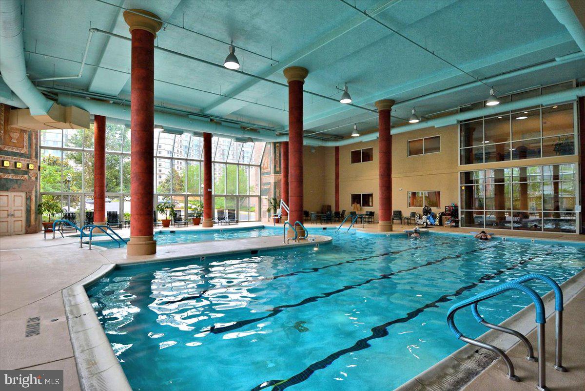 LANSDOWNE WOODS - Residential