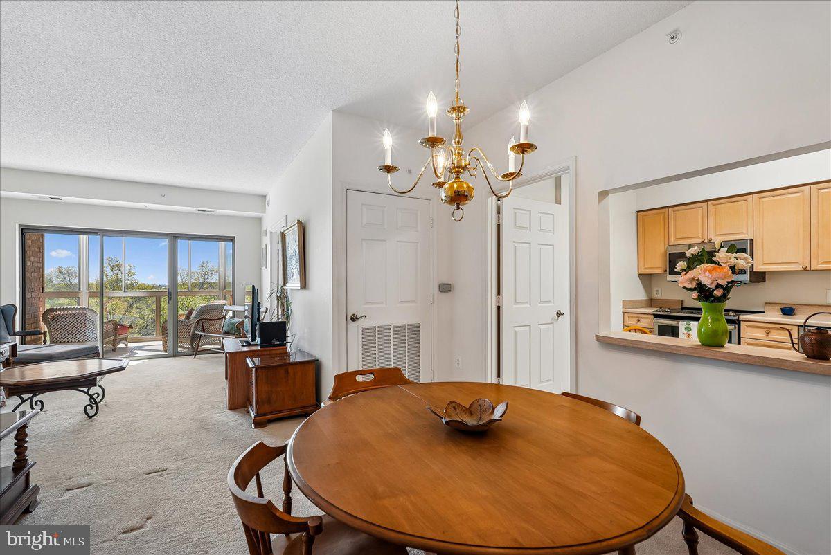 LANSDOWNE WOODS - Residential