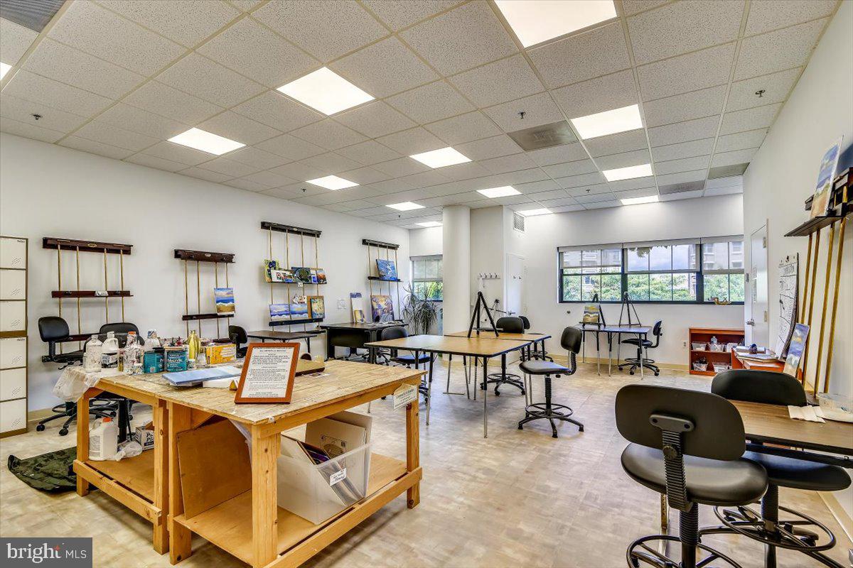 LANSDOWNE WOODS - Residential