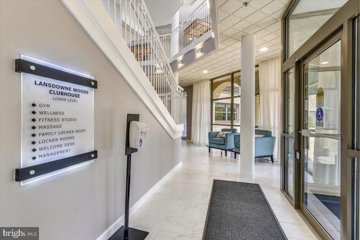 LANSDOWNE WOODS - Residential