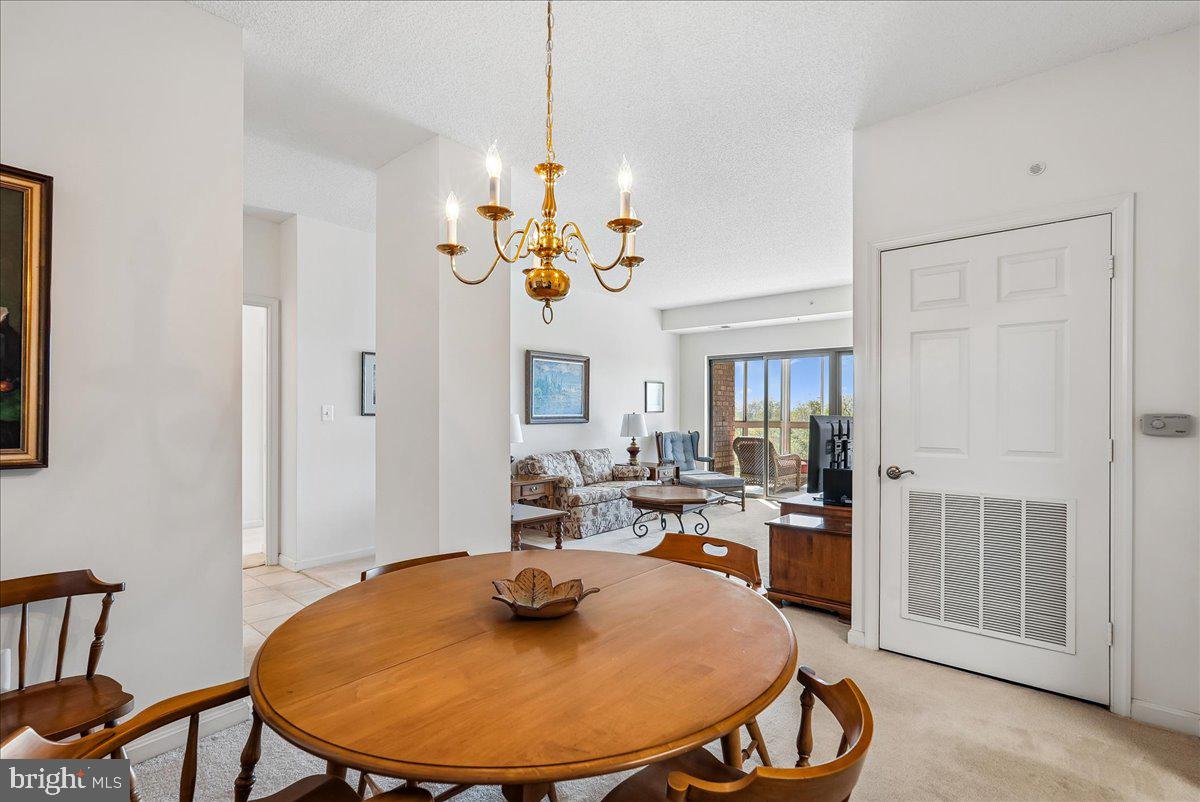 LANSDOWNE WOODS - Residential