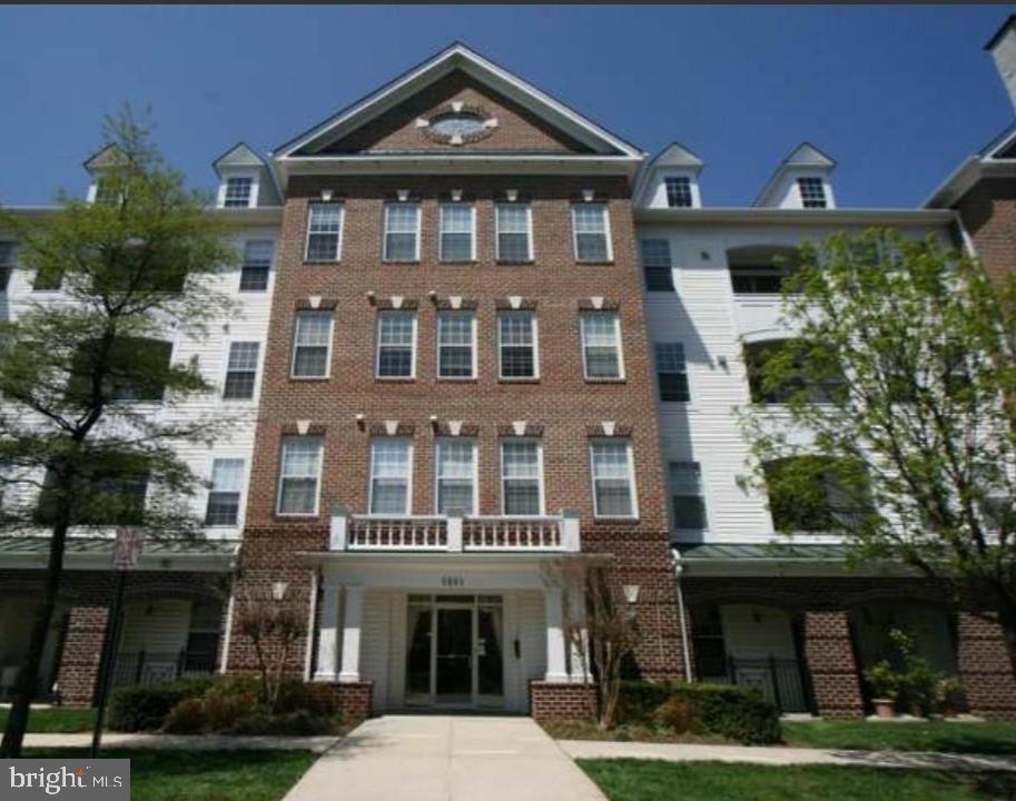 VILLAGE OF RIVER HILL - Residential Lease