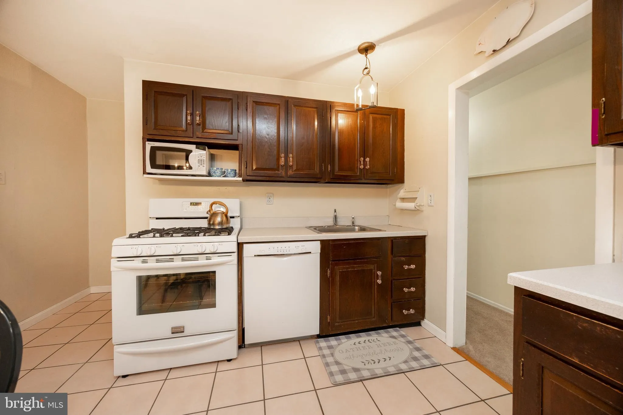 West Chester, Pennsylvania 19380, United States, 4 Bedrooms Bedrooms, ,2 BathroomsBathrooms,Residential,Pending,253168