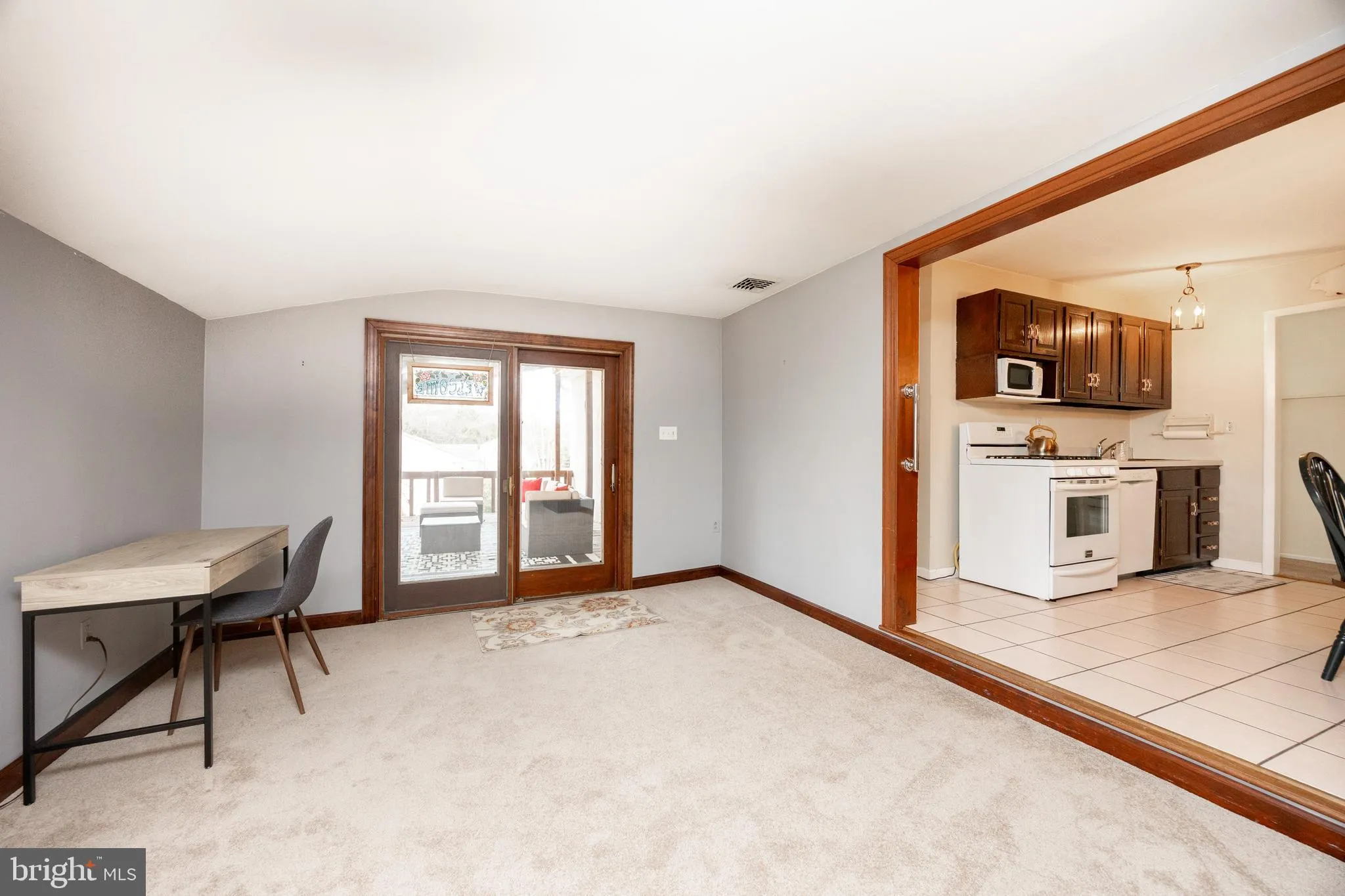 West Chester, Pennsylvania 19380, United States, 4 Bedrooms Bedrooms, ,2 BathroomsBathrooms,Residential,Pending,253168