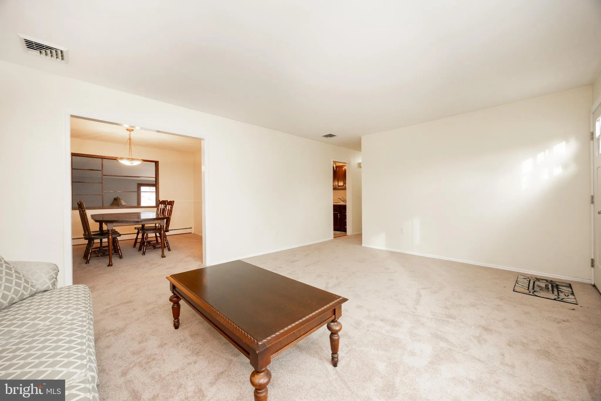 West Chester, Pennsylvania 19380, United States, 4 Bedrooms Bedrooms, ,2 BathroomsBathrooms,Residential,Pending,253168