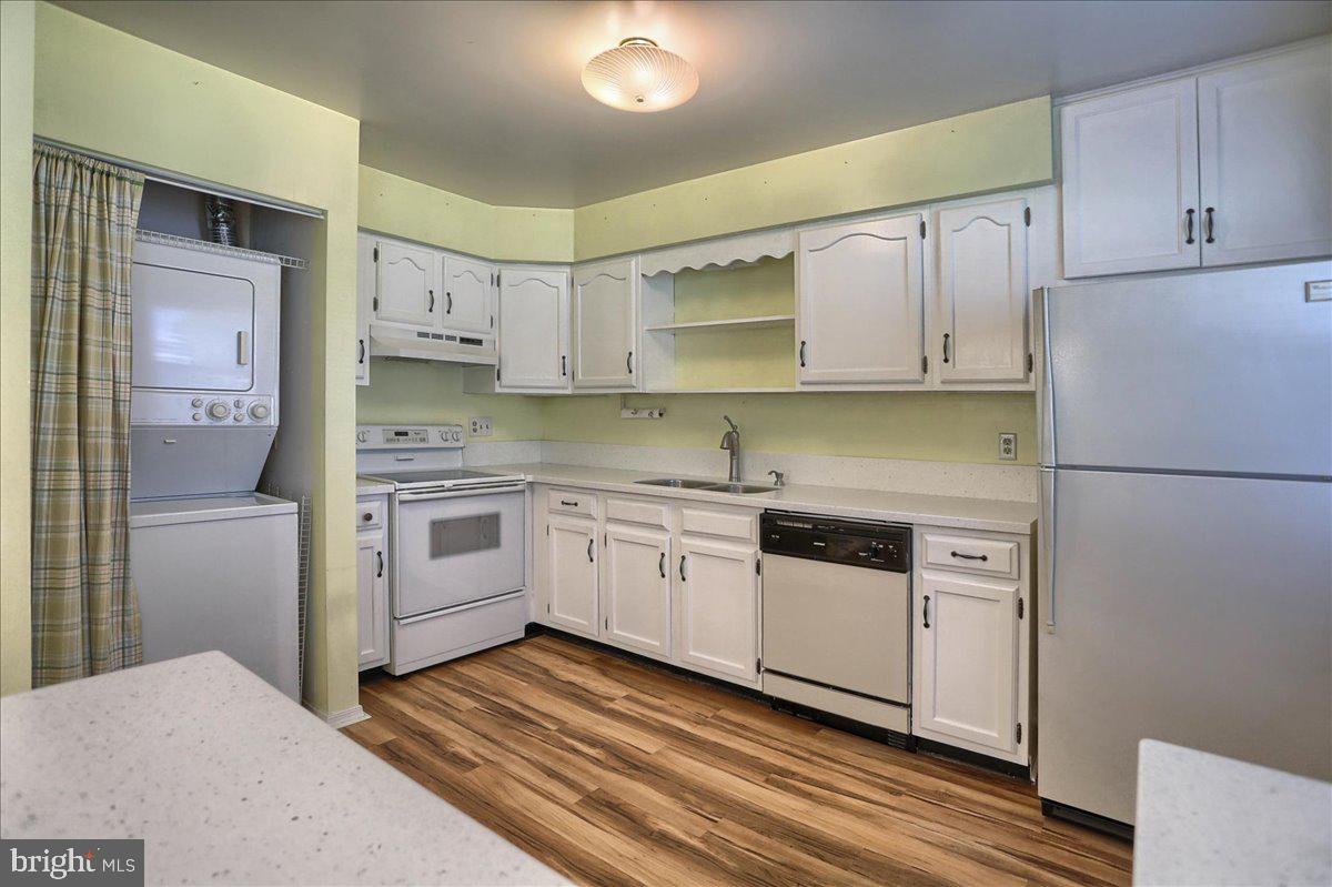 LIBERTY SQUARE - Residential