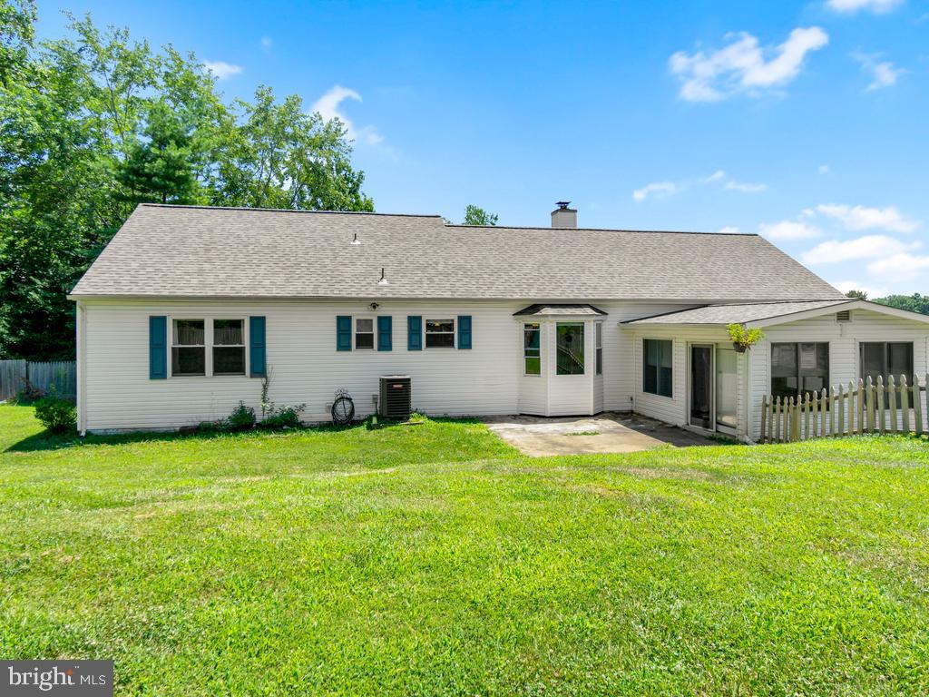 ELIZABETH PARK - Residential Lease