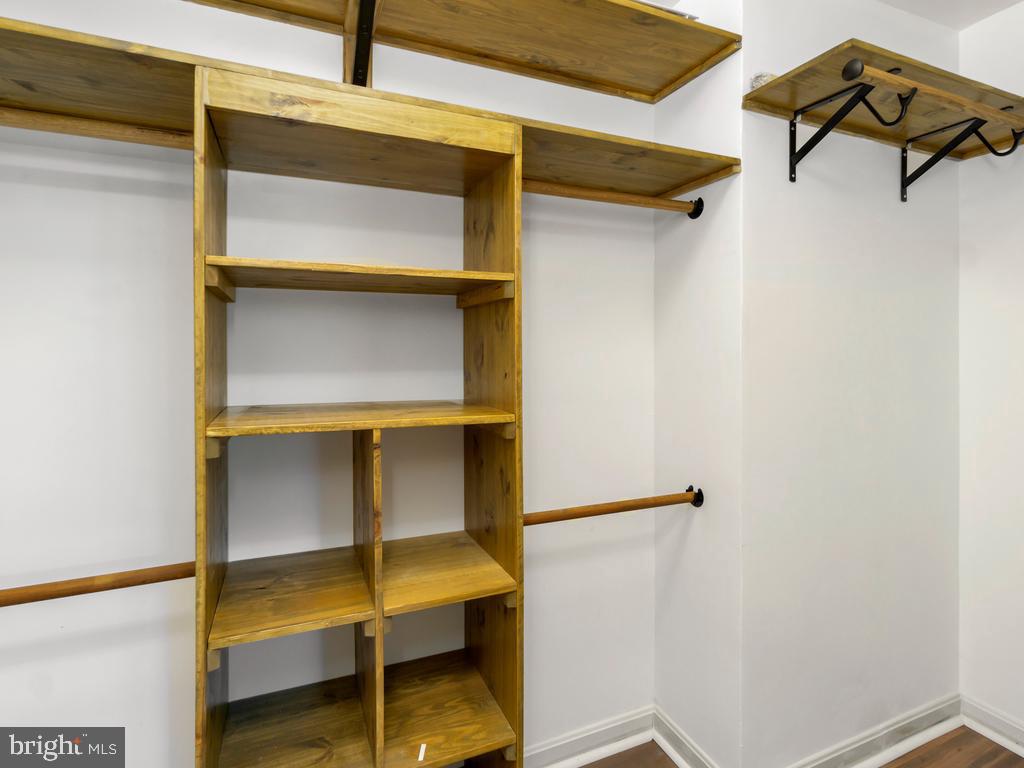 ELIZABETH PARK - Residential Lease