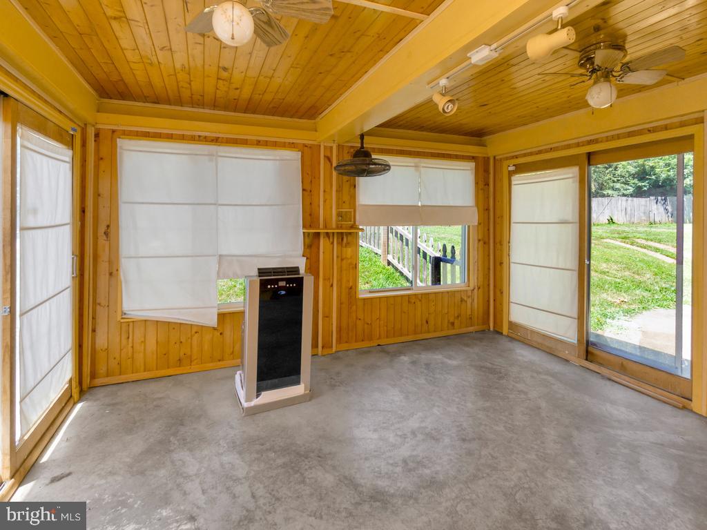 ELIZABETH PARK - Residential Lease