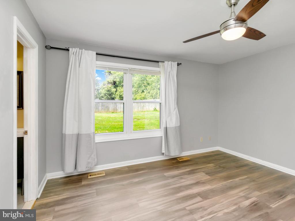 ELIZABETH PARK - Residential Lease