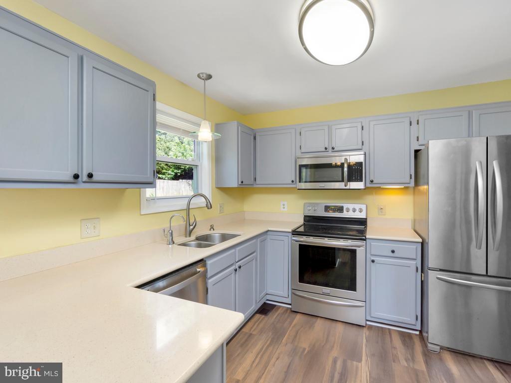 ELIZABETH PARK - Residential Lease