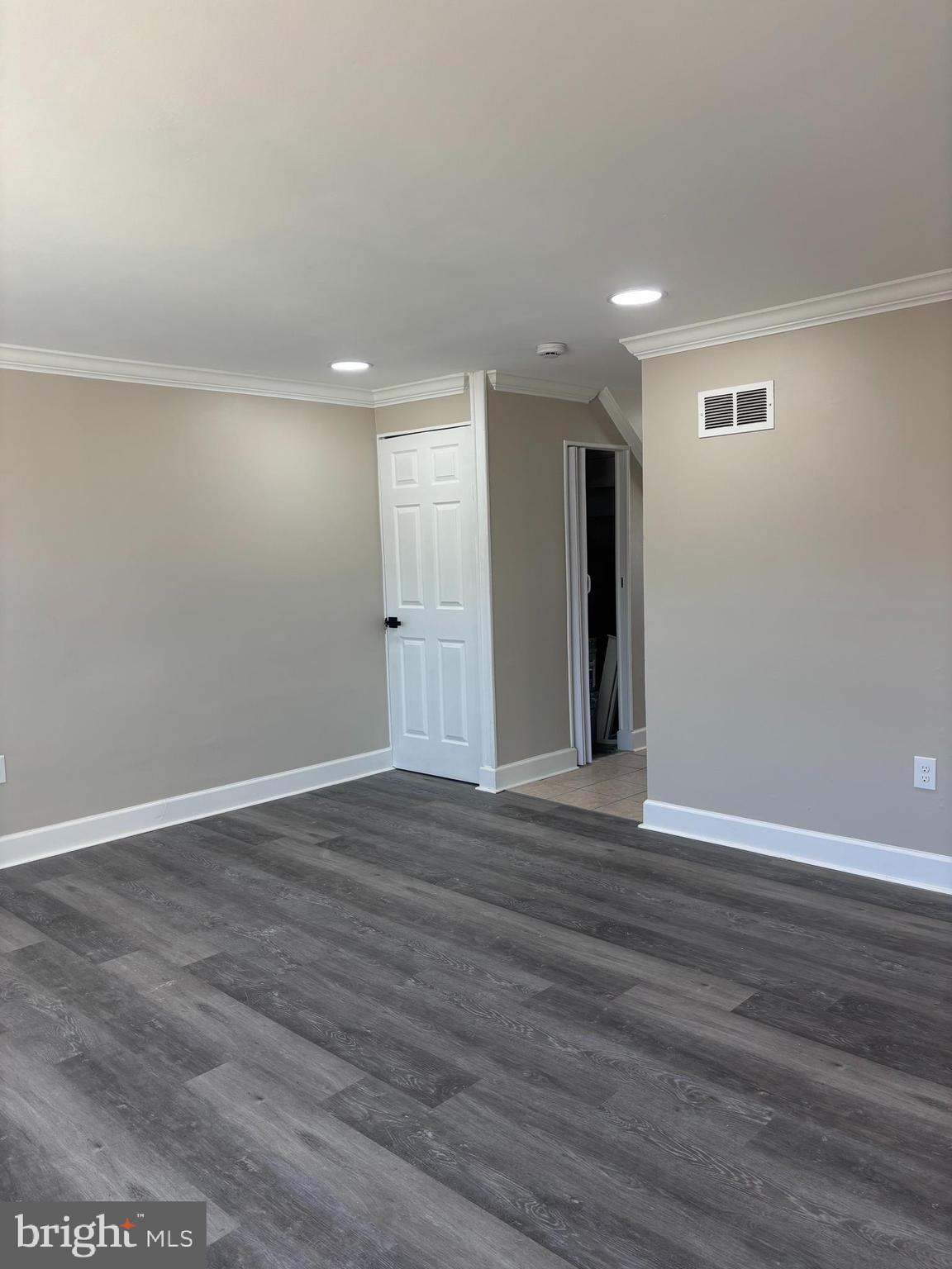 EASTWOOD HEIGHTS - Residential Lease