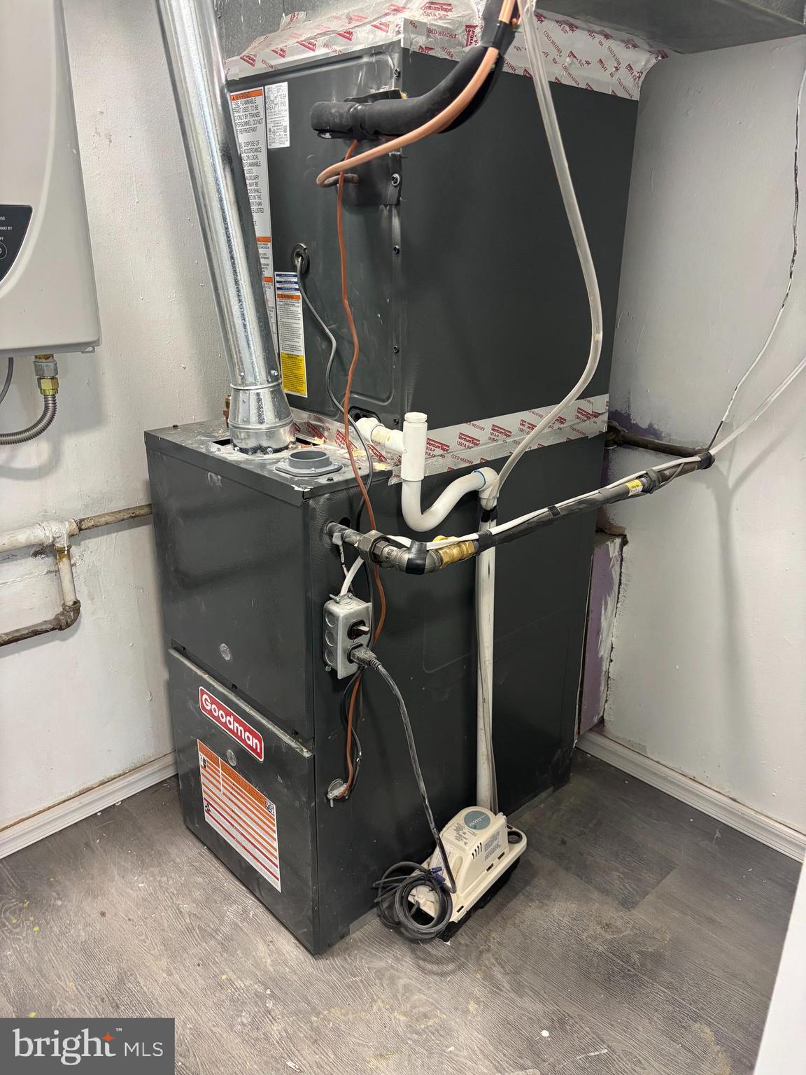 EASTWOOD HEIGHTS - Residential Lease