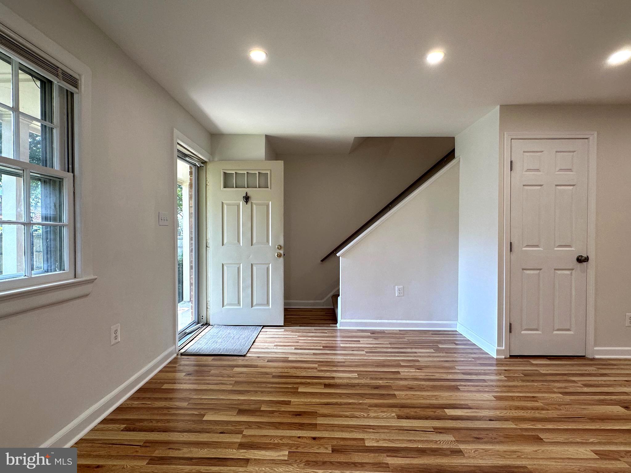 411 HAMPTON COURT 147