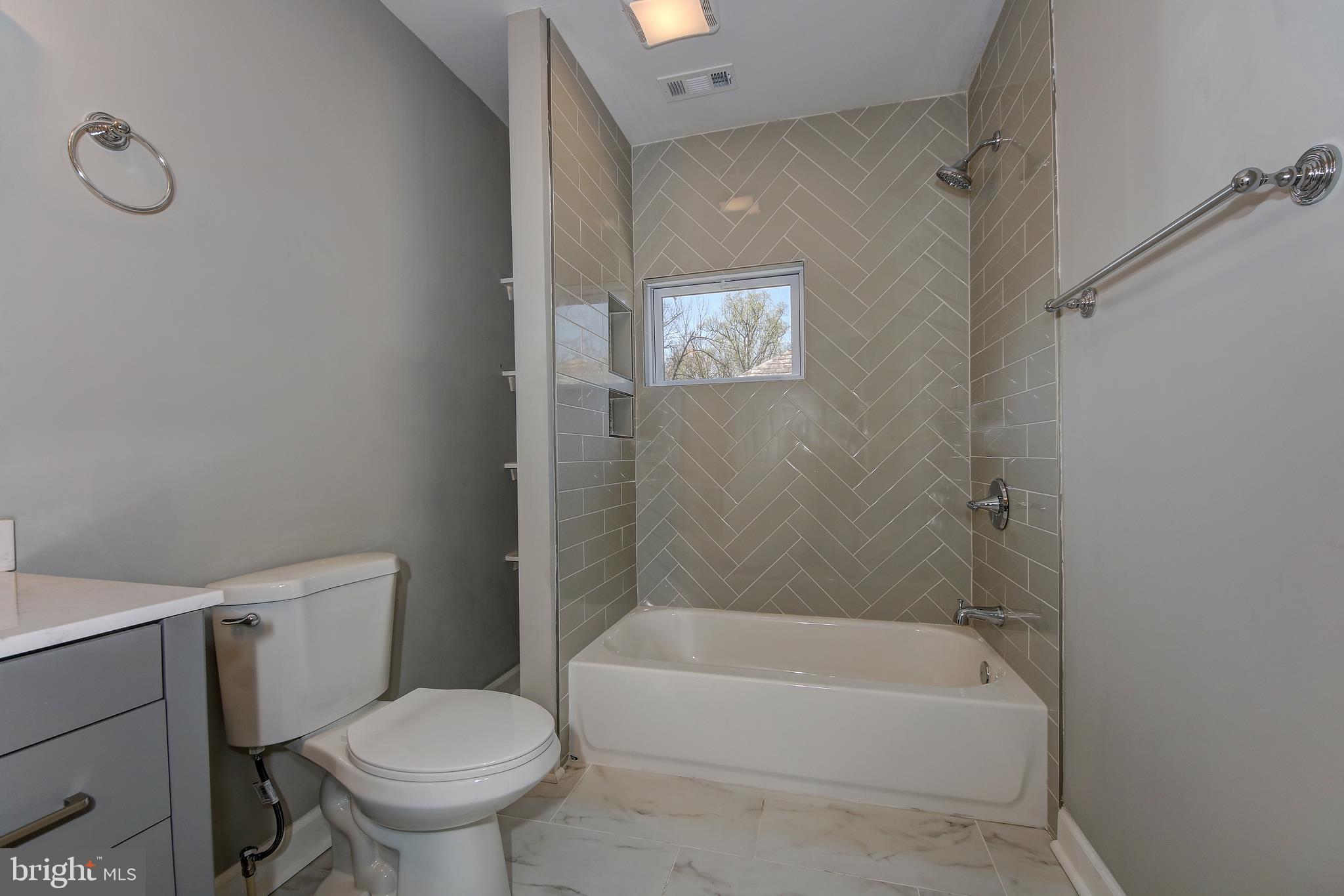 FAIRMOUNT PARK - Residential