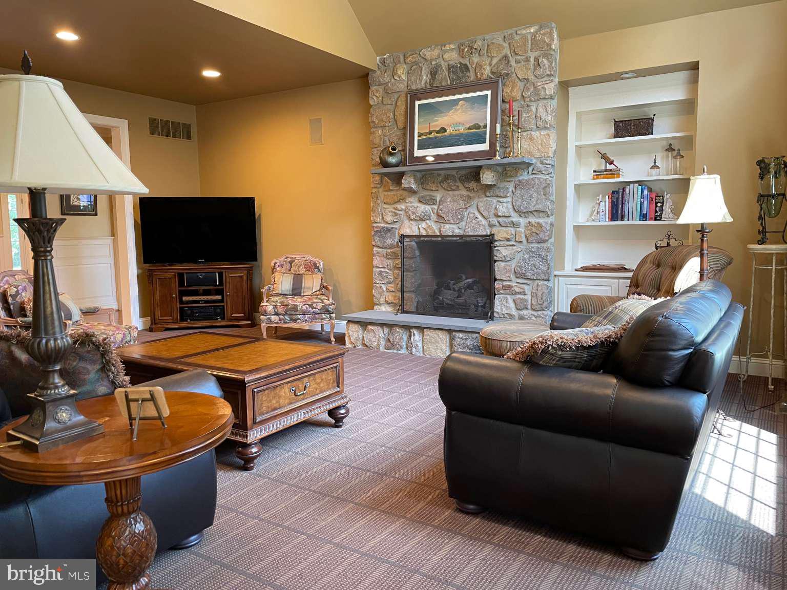 SPRINGHOUSE FARM - Residential