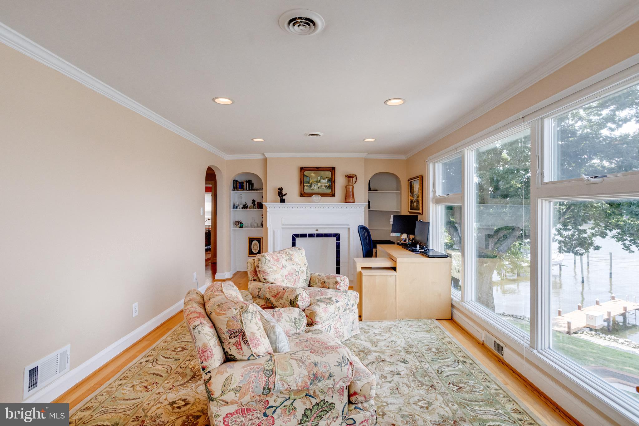 BAUERNSCHMIDT MANOR - Residential