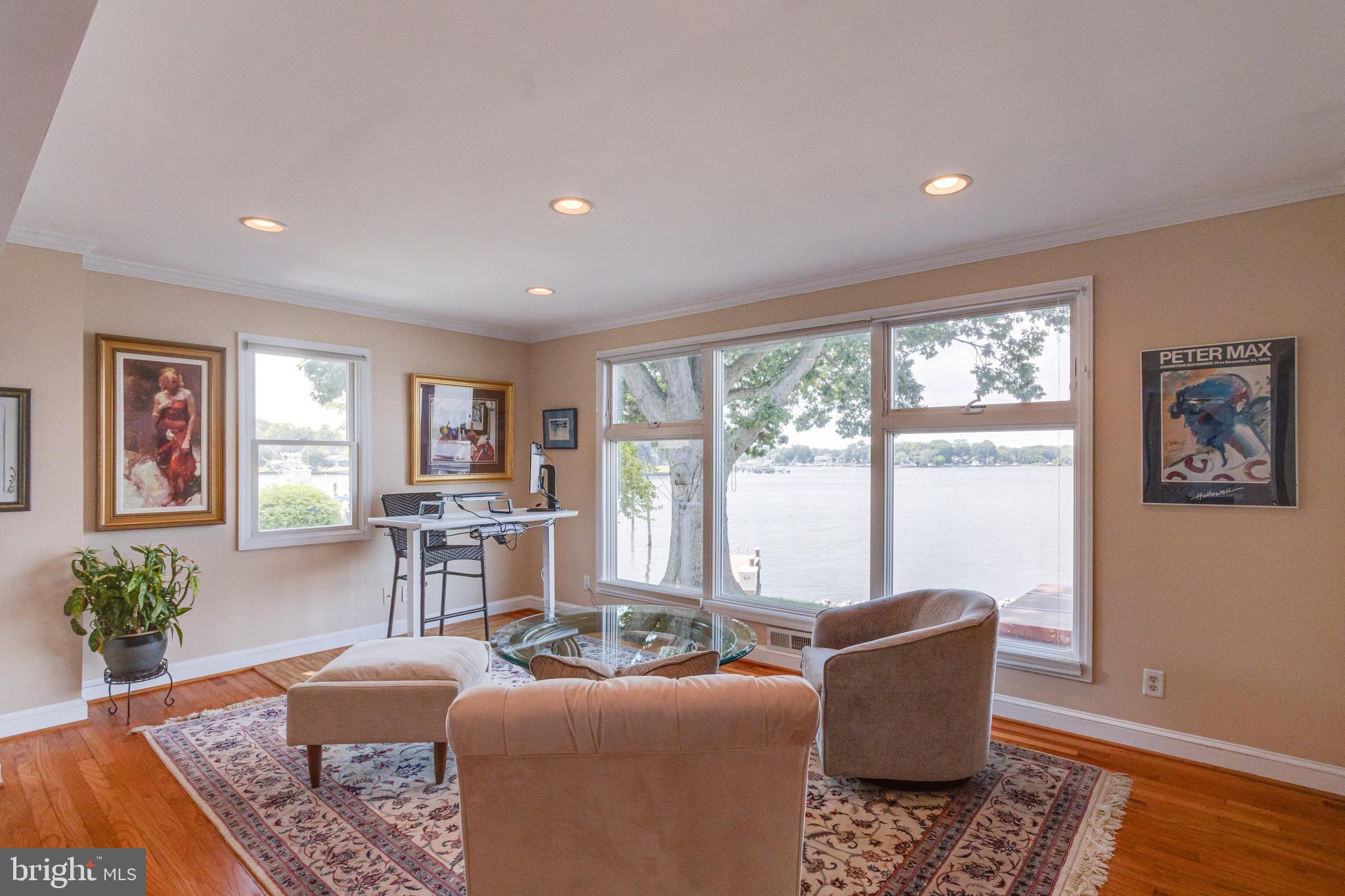 BAUERNSCHMIDT MANOR - Residential