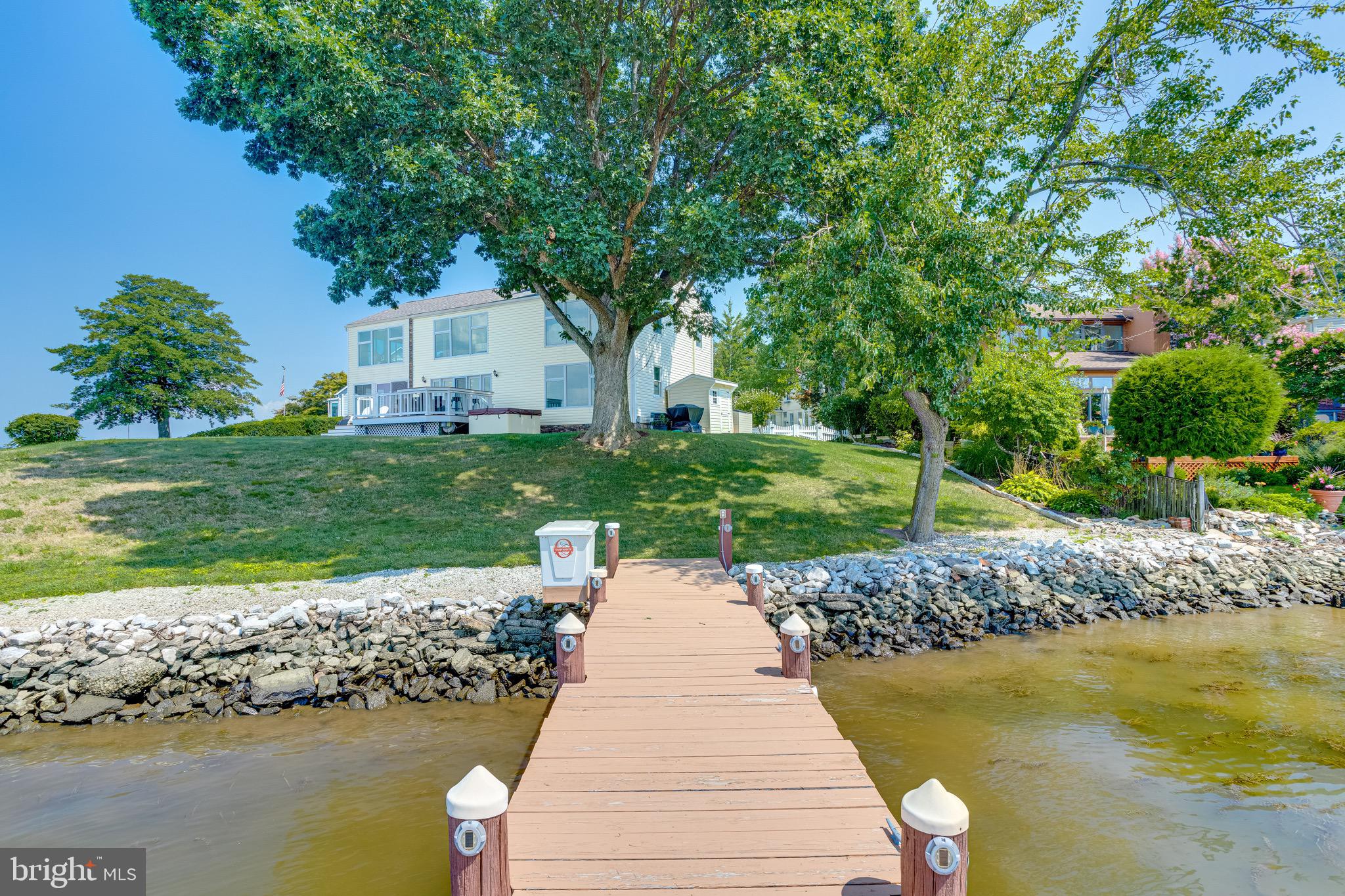 BAUERNSCHMIDT MANOR - Residential