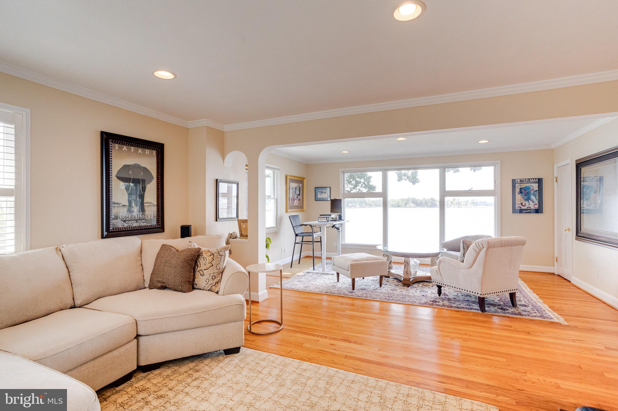 BAUERNSCHMIDT MANOR - Residential