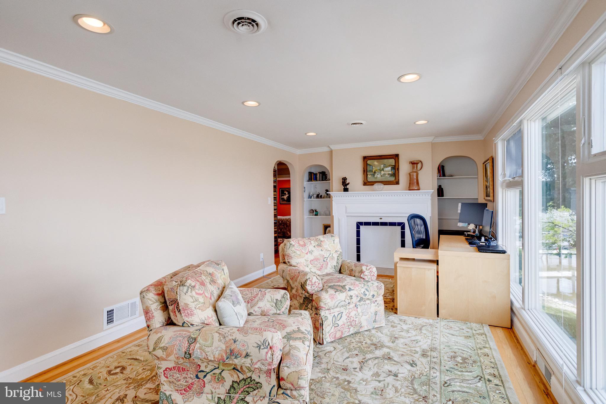 BAUERNSCHMIDT MANOR - Residential