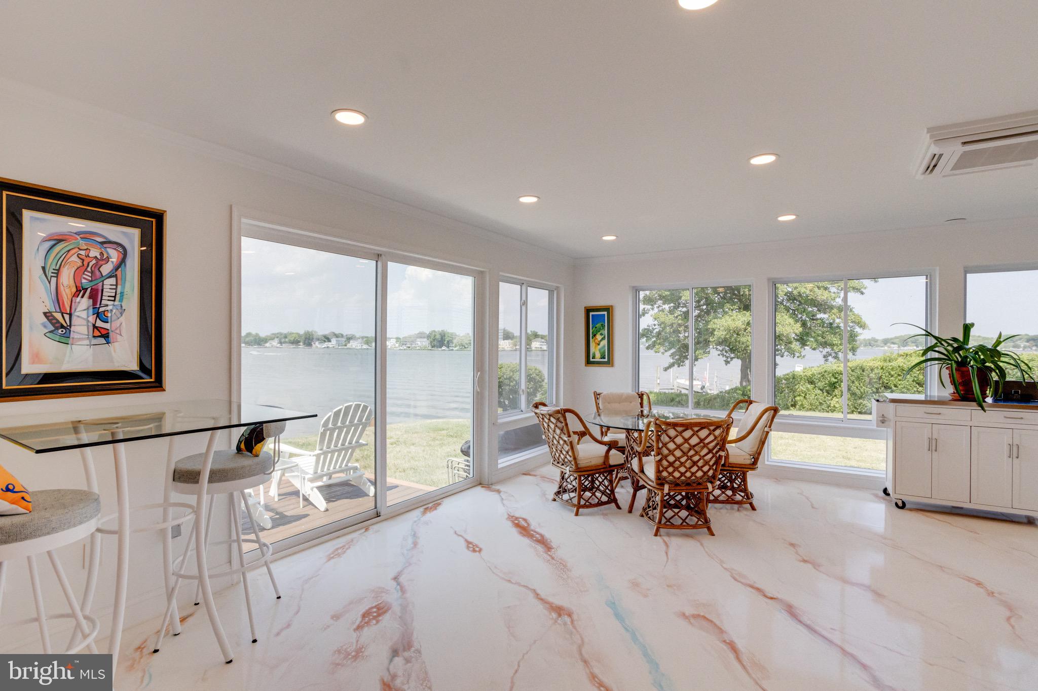 BAUERNSCHMIDT MANOR - Residential