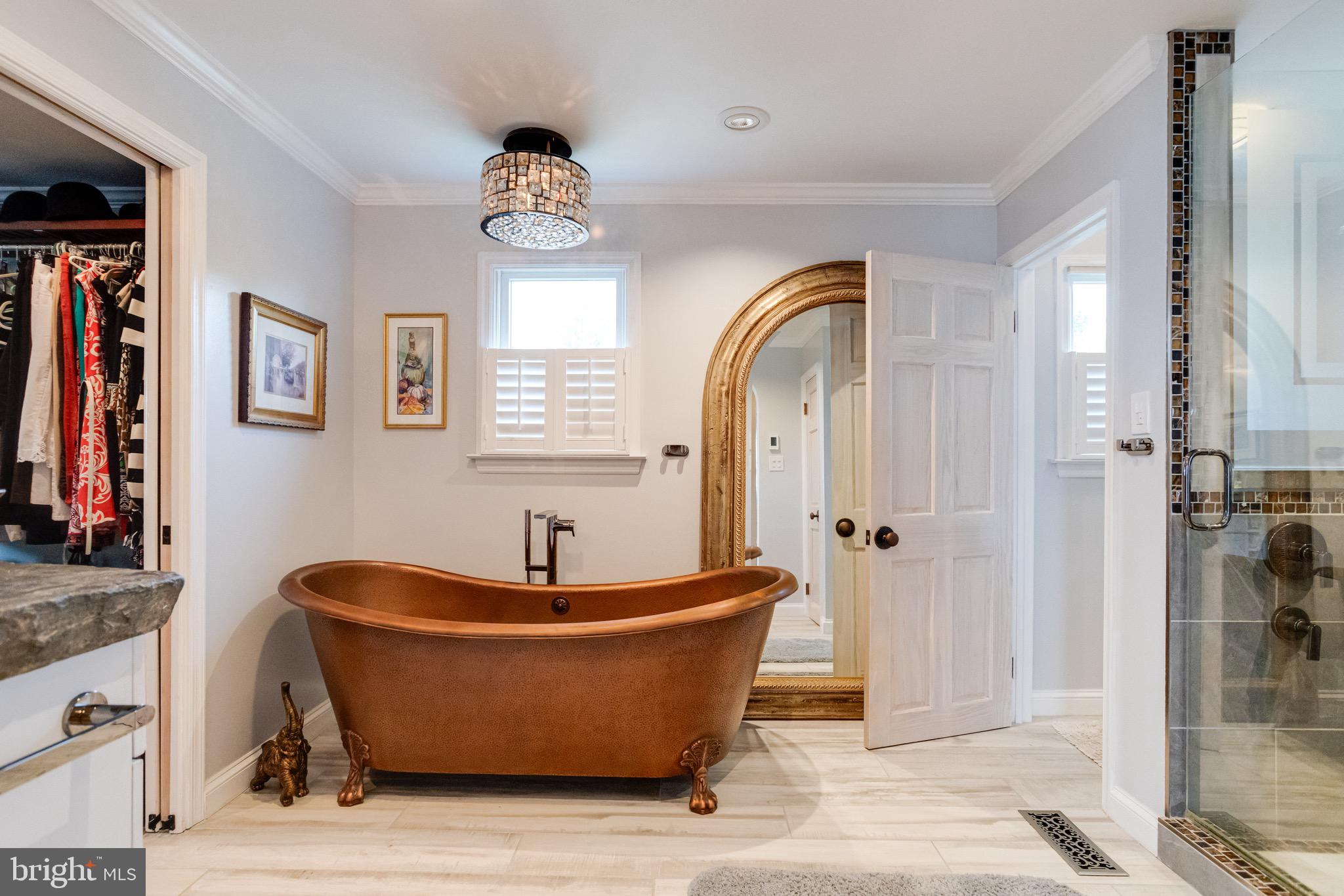 BAUERNSCHMIDT MANOR - Residential