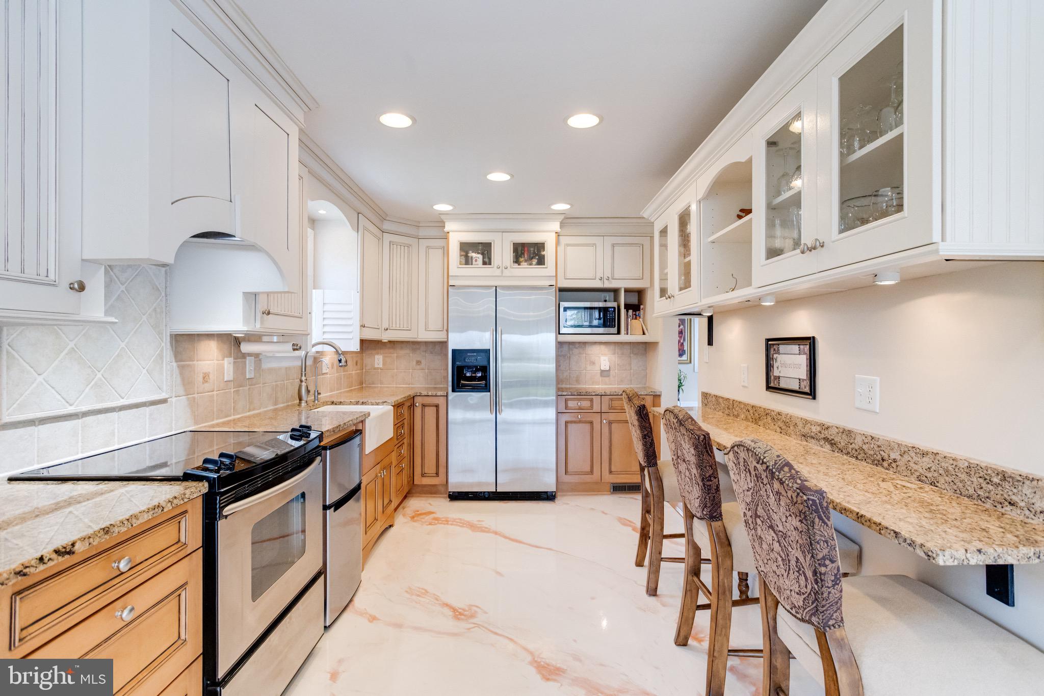 BAUERNSCHMIDT MANOR - Residential