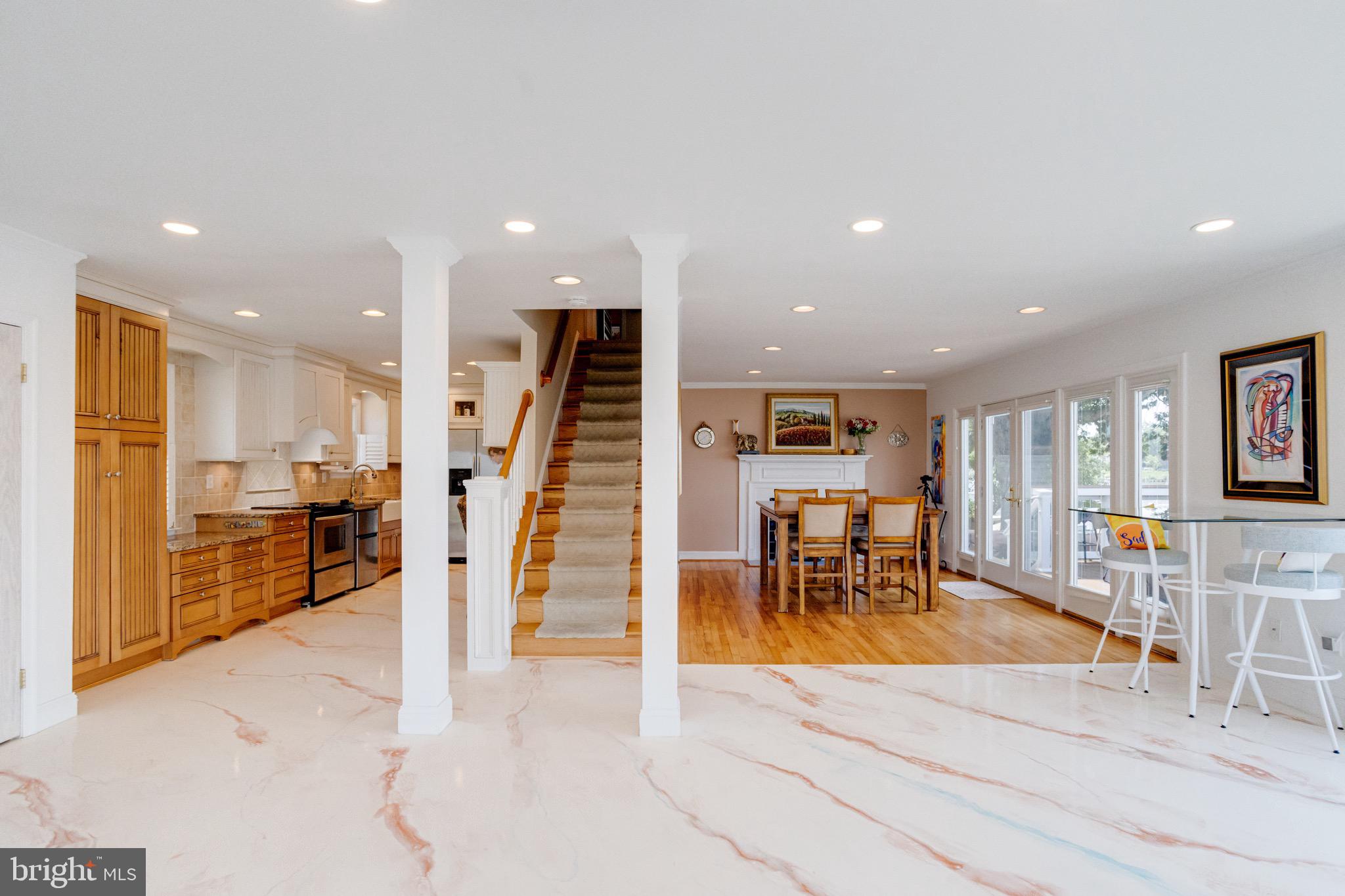 BAUERNSCHMIDT MANOR - Residential