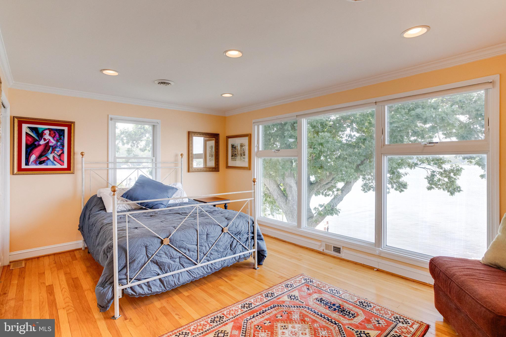 BAUERNSCHMIDT MANOR - Residential