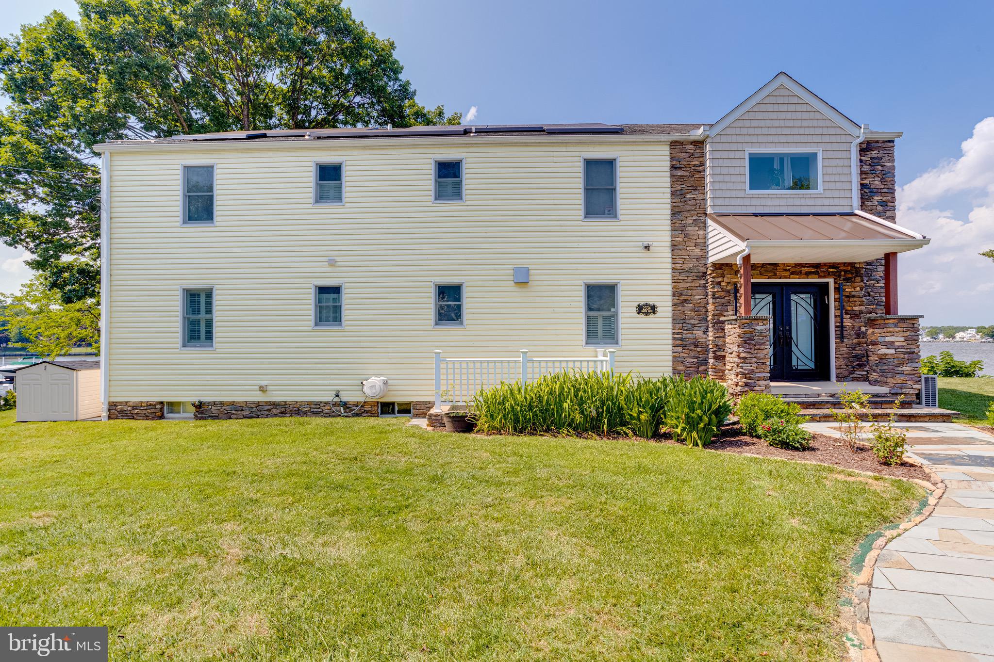 BAUERNSCHMIDT MANOR - Residential