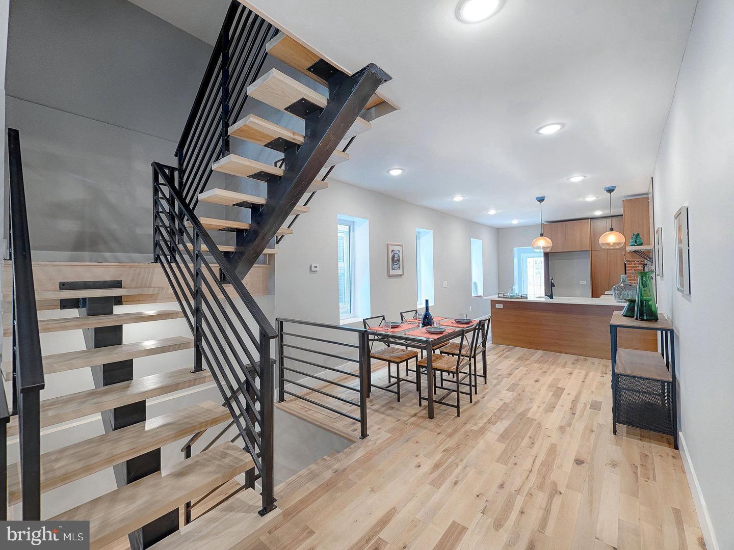 3012 W OXFORD STREET