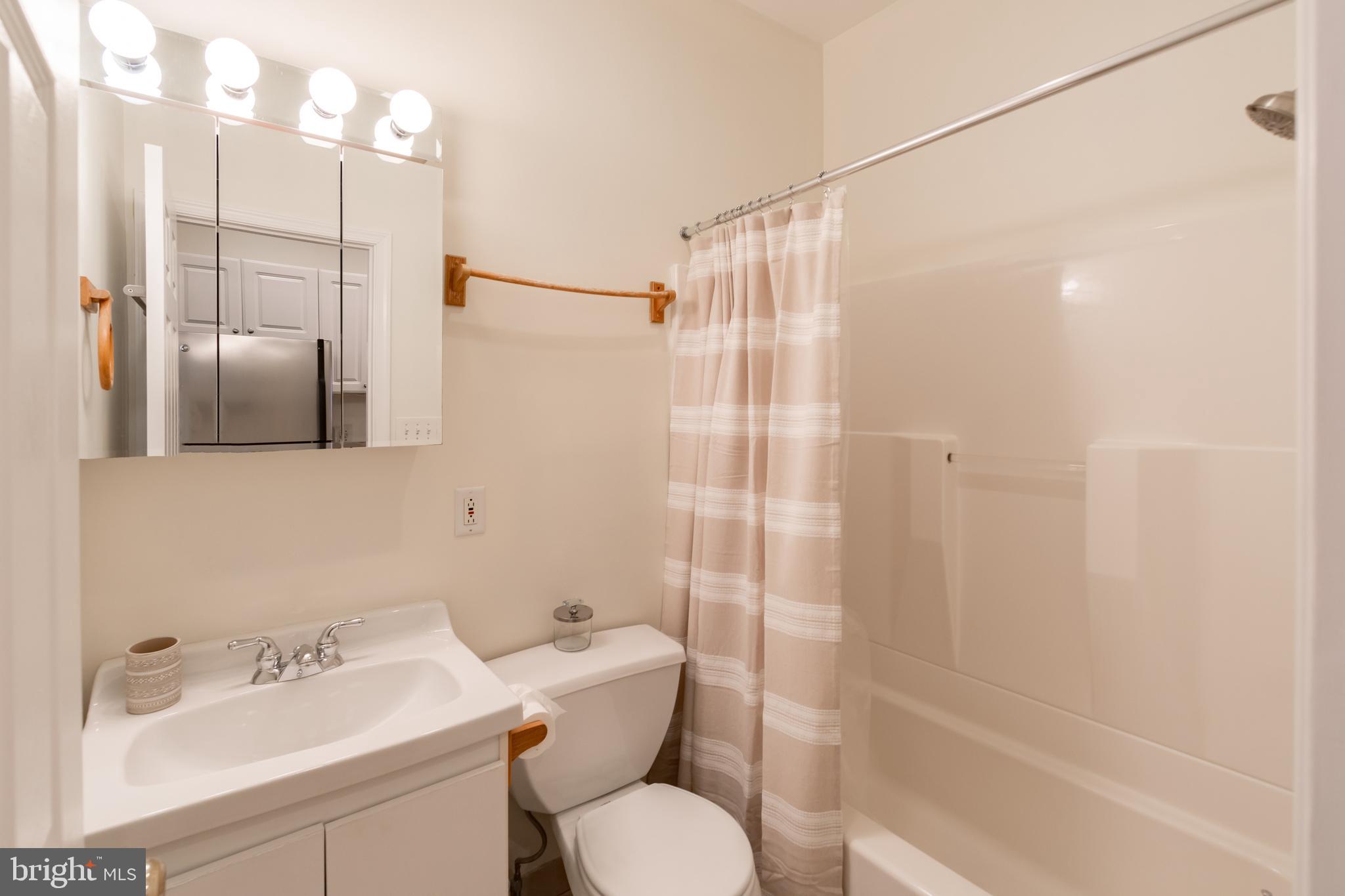 GRADUATE HOSPITAL - Residential Lease