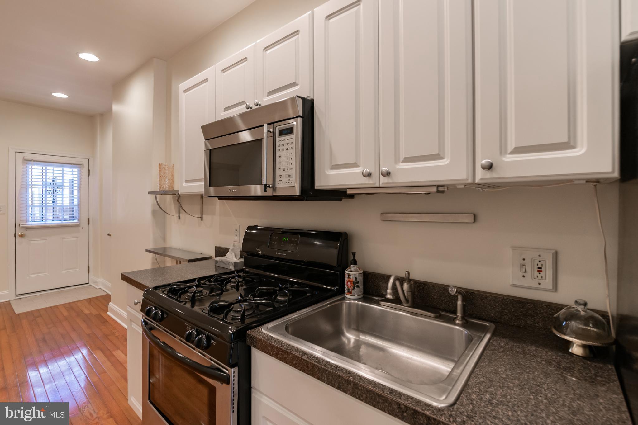 GRADUATE HOSPITAL - Residential Lease