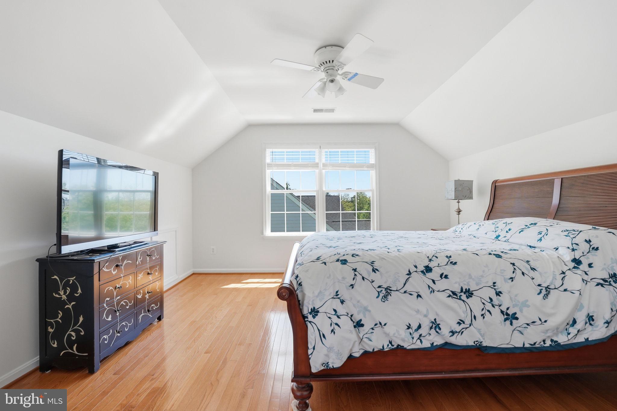 LANSDOWNE ON THE POTOMAC - Residential