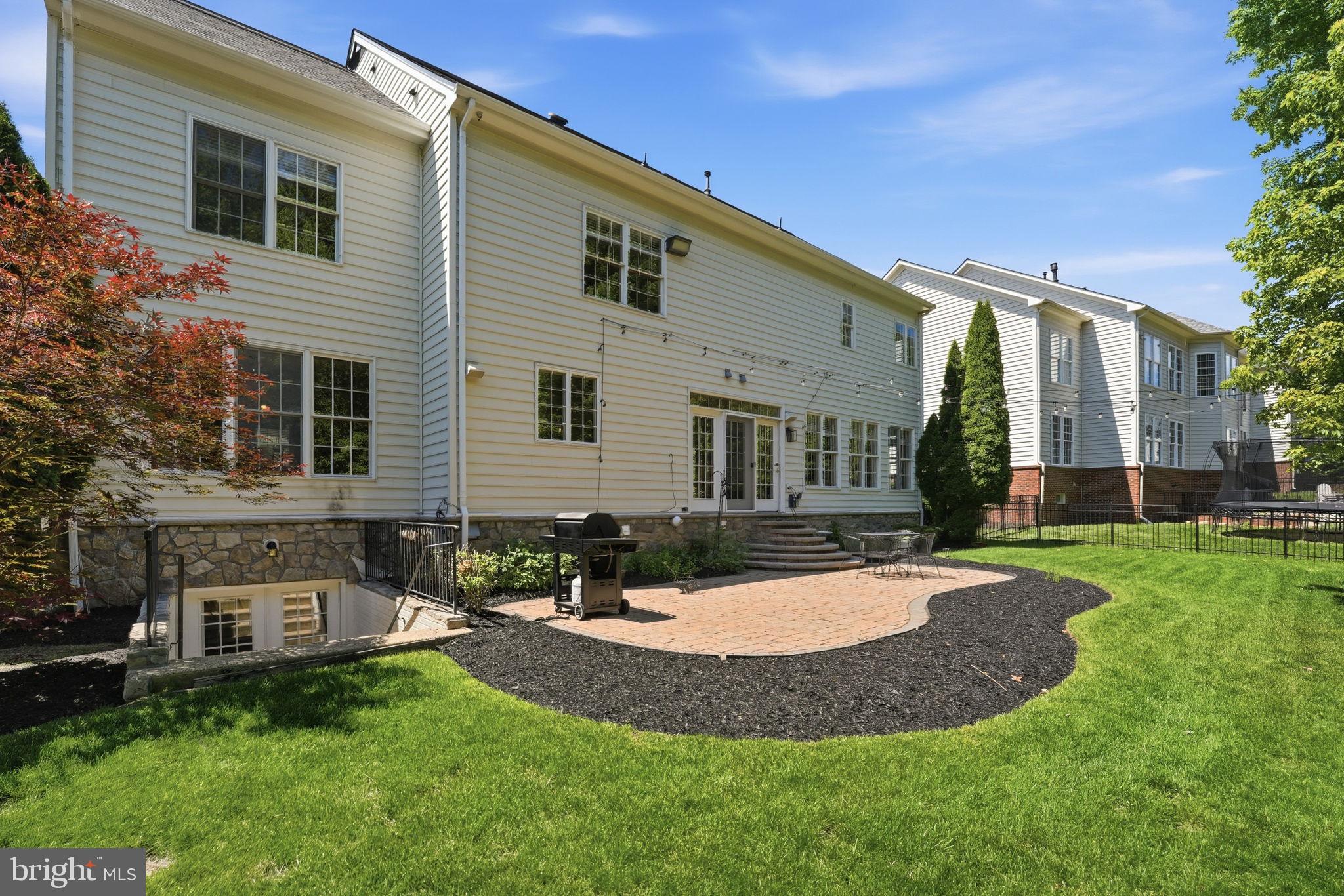 LANSDOWNE ON THE POTOMAC - Residential