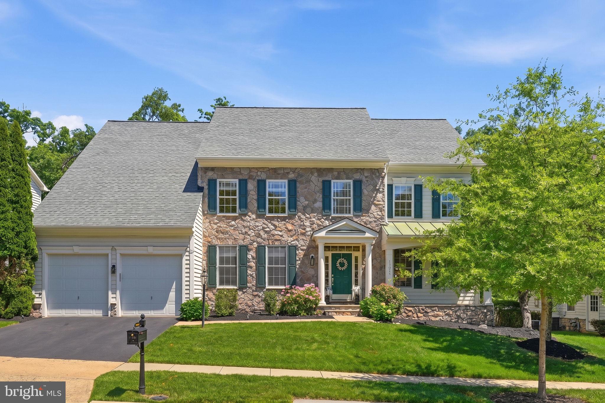 LANSDOWNE ON THE POTOMAC - Residential