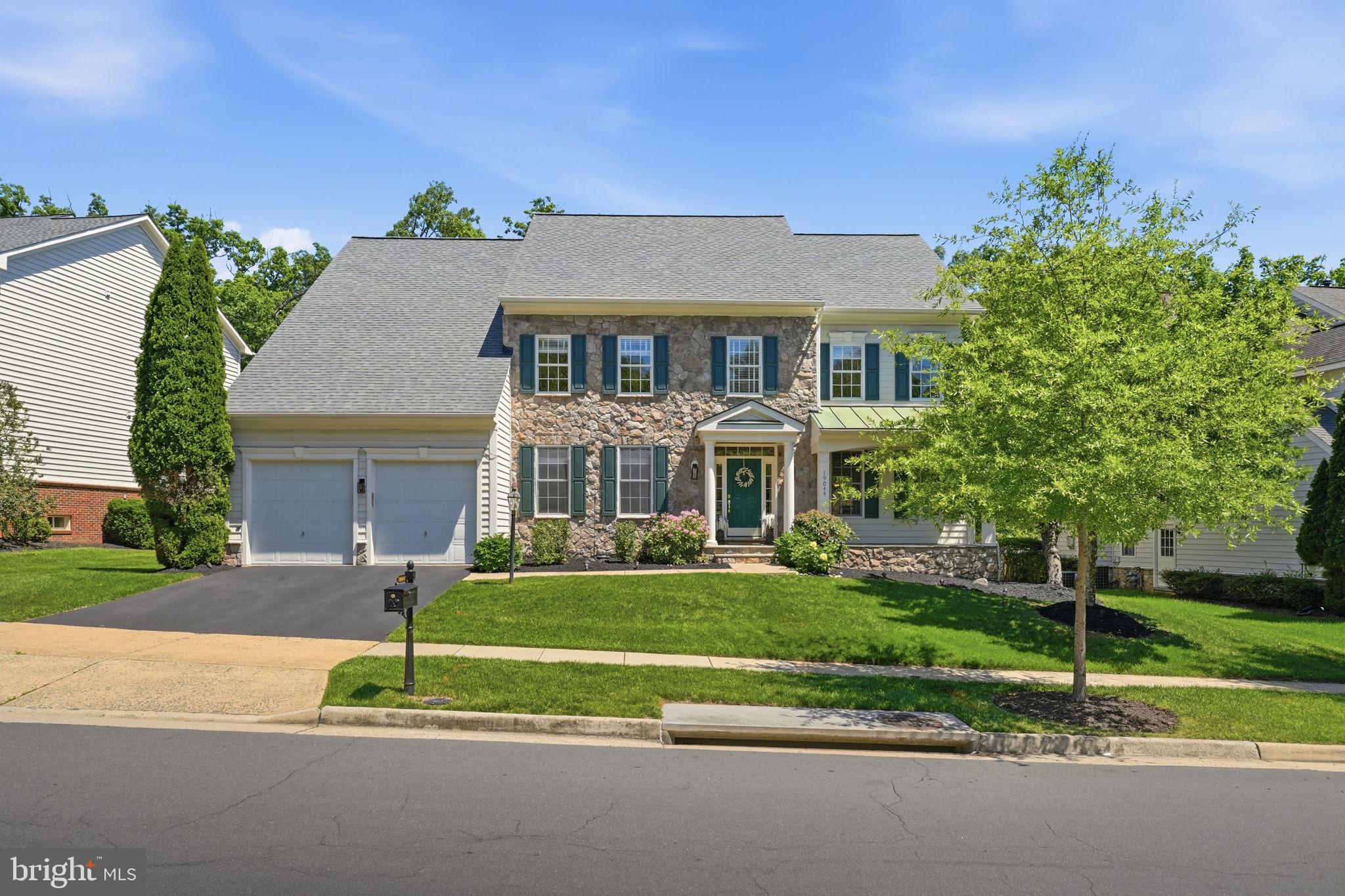 LANSDOWNE ON THE POTOMAC - Residential