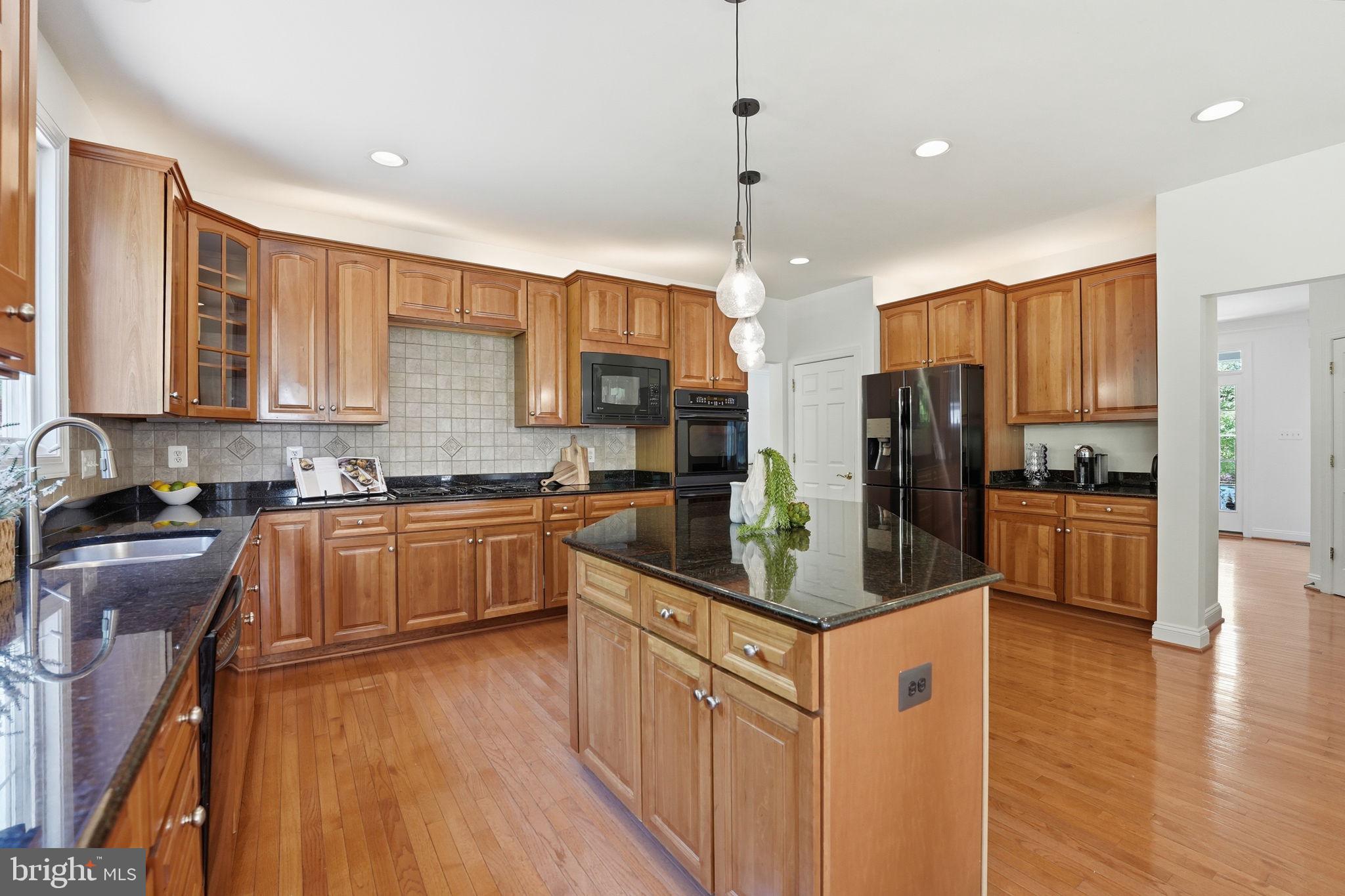 LANSDOWNE ON THE POTOMAC - Residential